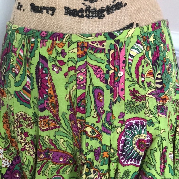 Adorable skirt! - Picture 2 of 5